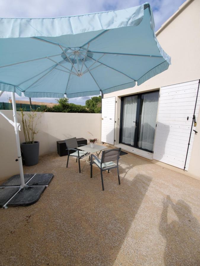Charmant Studio Moderne Avec Exterieur "Dormir En Provence" Fontvieille Exterior photo
